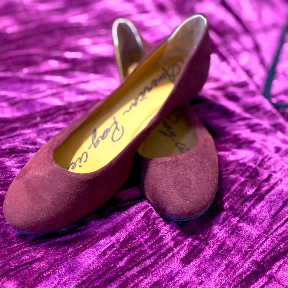 American Rag Never worn maroon suede like flats, size 9